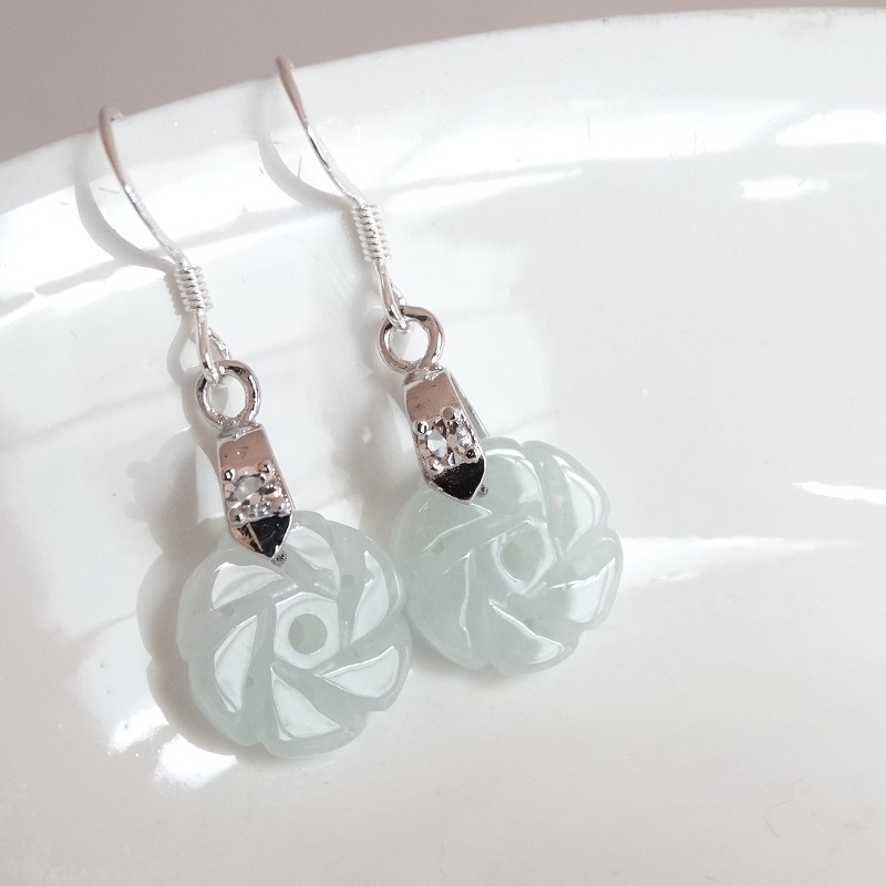 Ancient Rhyme Beauty Natural Emerald A Convent Family Business Rich flowers inlaid with jade earrings 925 pure silver jade earrings 