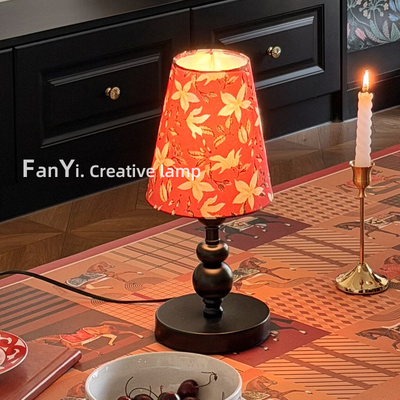 Fanyi · Vintage Red Flower Black Sugar Candied Hawthorn Table Lamp American Style Table Lamp Bedroom High-End Atmosphere Lamp Romantic Night Light