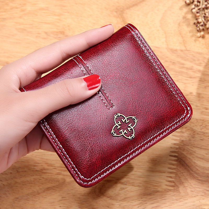 Short small wallet women's thin folding simple 2022 new fashion high-end net red large-capacity wallet coin purse