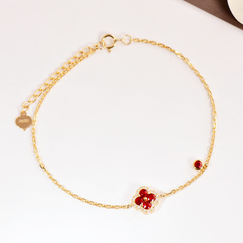 Natural dove blood red ruby handmade female 18K gold small frescoed four-leafed straw jewel diamond handmade