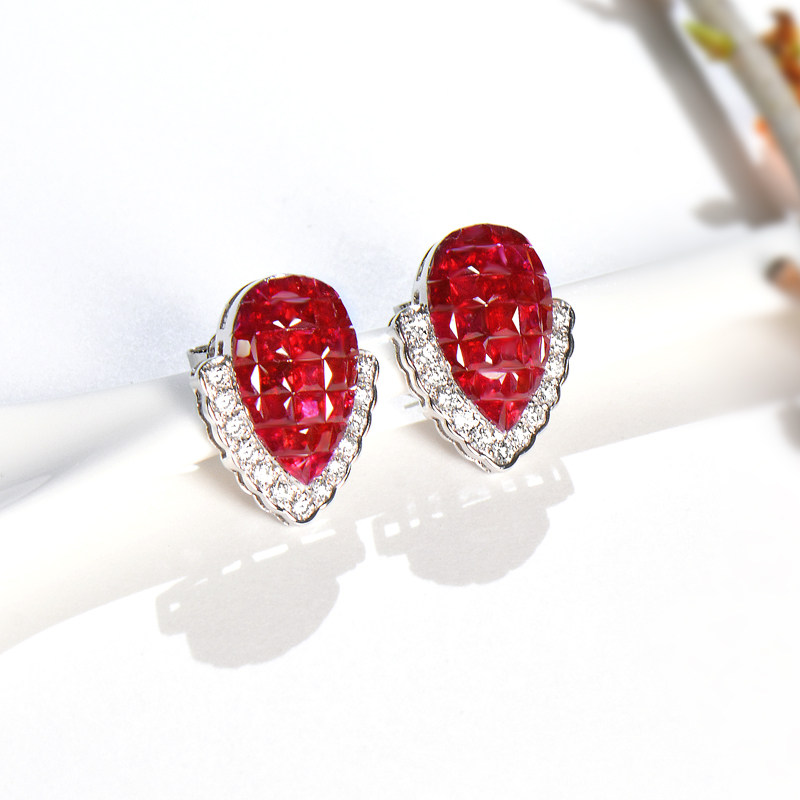 18k Platinum Natural Pigeon Blood Ruby Ear Nail Sapphire Diamond Ear Decoration Seiko Mouth