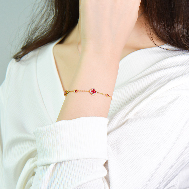 Nova color treasure 18k gold natural dove blood ruby handmade woman lucky four-leaf straw minimalist diamond hand-decorated
