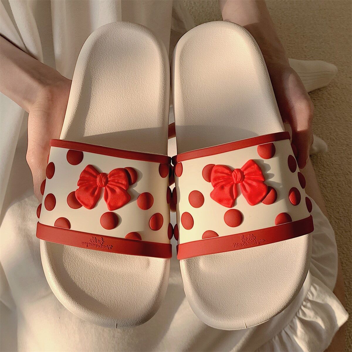 Japanese students in the home anti-slippers anti-smell slippers in summer new sweet wind butterfly cold slippers