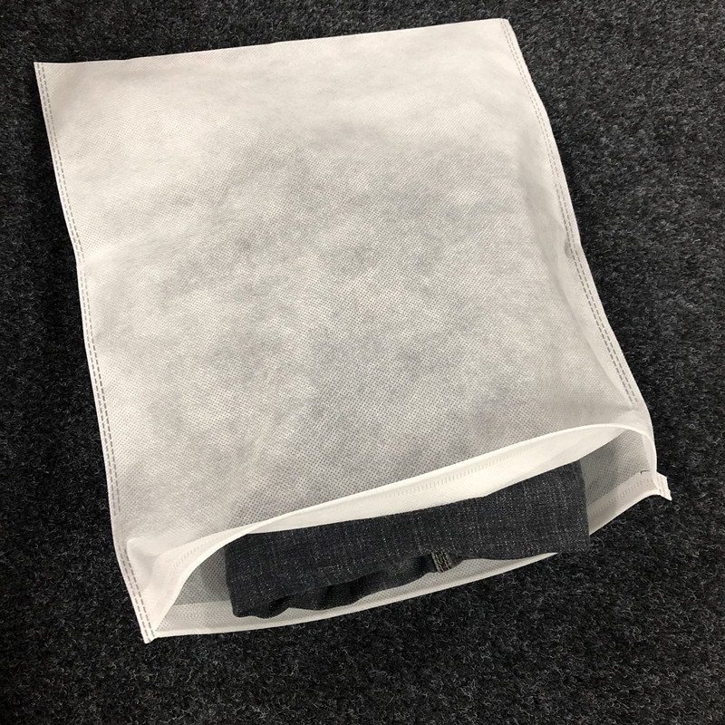 Thick section 50 gr white unwoven cloth flat mouth packing bag breathable and environmentally unwoven clothing dust-proof bag containing finishing