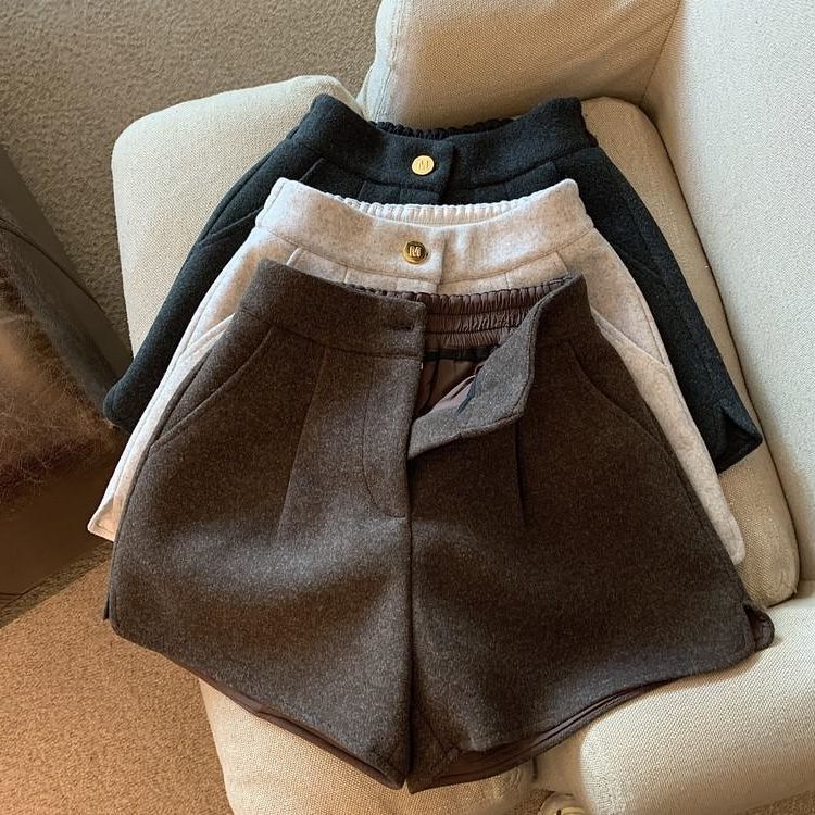 2022 Autumn and Winter New Thickened Woolen Split Wide-Leg Shorts for Women, High-Waisted Loose Straight Casual Outerwear Boot Shorts 2022 Autumn and Winter New Thickened Woolen Split Wide-Leg Shorts for Women, High-Waisted Loose Straight Casual Outerwear Boot Shorts