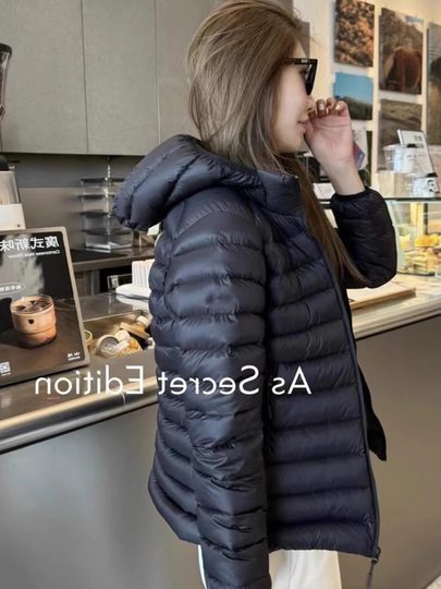 2025新国标轻薄款修身型羽绒服短款泡芙内胆排骨外套女