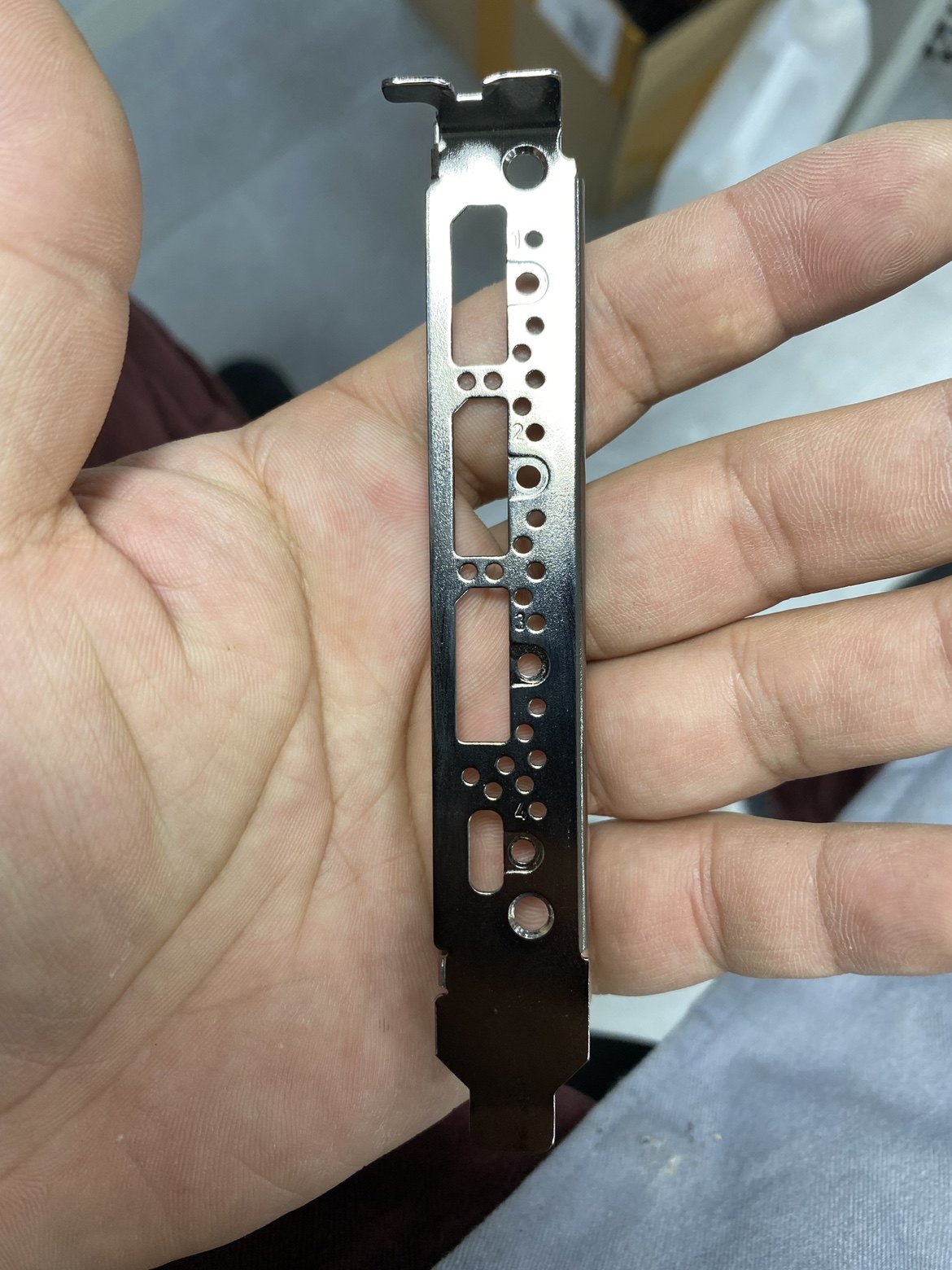 New graphics card stall bar Nv p4000 graphics graphics card board original black nickel tranche bar 0250-Taobao