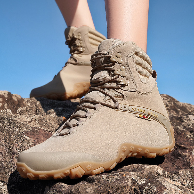 Chong crown outdoor high top mountaineering shoes women's leather waterproof anti-skid wear light hiking shoes men's cross-country mountain climbing shoes