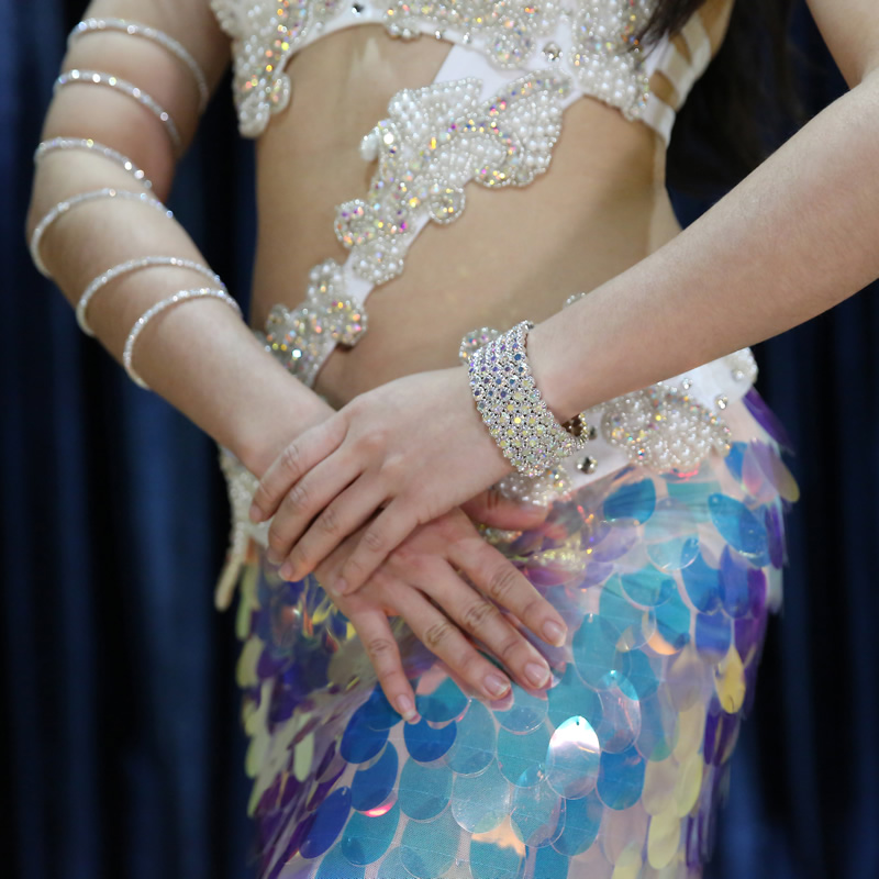 Dancer belly dance ornament arm ring 2020 new dance performance diamond opening bracelet inlaid with hand ring water drill