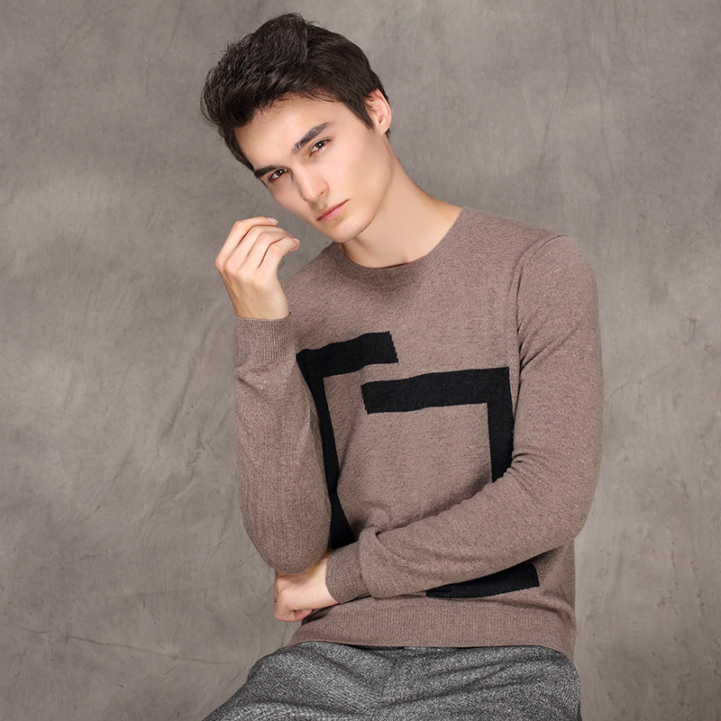 Clothing photography Taobao photography Men's and women's clothing product photography Outer mold patchwork winter sweater sweater model shooting