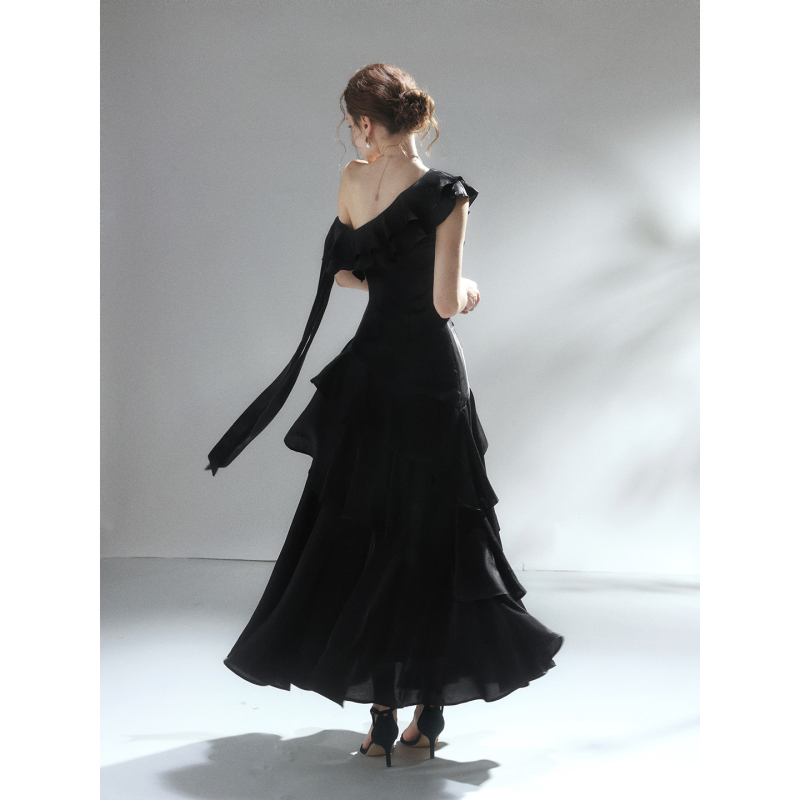 Gjfd【Mo Mei Calligraphy and Painting】French-Style Black Satin Off-Shoulder Ruffle Dress, Elegant Birthday Dress for Women Gjfd【Mo Mei Calligraphy and Painting】French-Style Black Satin Off-Shoulder Ruffle Dress, Elegant Birthday Dress for Women
