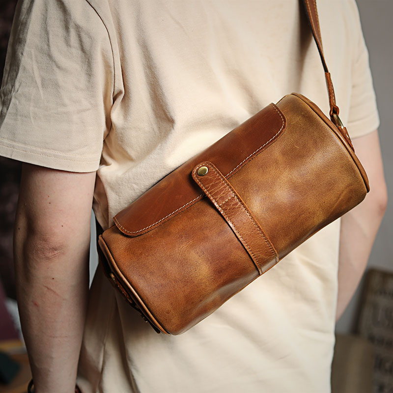 Zao also men's satchel cow leather retro diagonal satchel bag Chest Bag Fashion cylinder Small Shoulder Bag Genuine Leather single shoulder bag Damp Men Bag