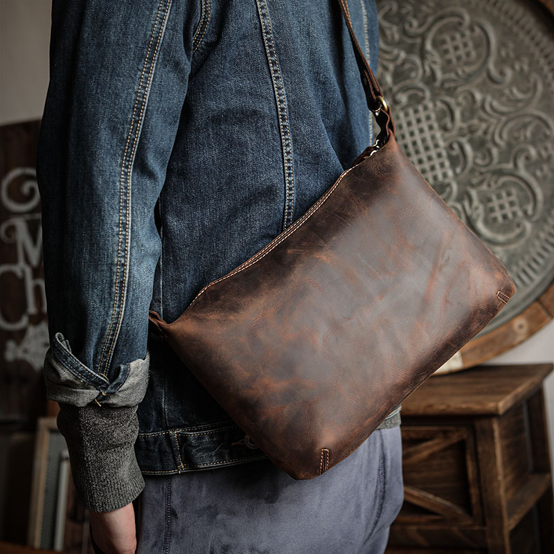 Japanese vintage crazy horse leather men's bag men's one-shoulder messenger bag retro leather small bag handmade leather bag