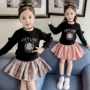 Bộ đồ bé gái mùa thu 2018 mới bé gái cotton dài tay áo thun áo len ngắn váy hai dây phiên bản Hàn Quốc của các em gái mặc thủy triều đồ bé trai