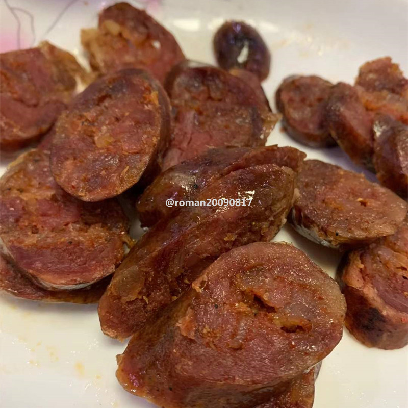 Authentic Sichuan-style handmade sausage bacon smoked meat farmer's homemade Sichuan spicy Chongqing specialty