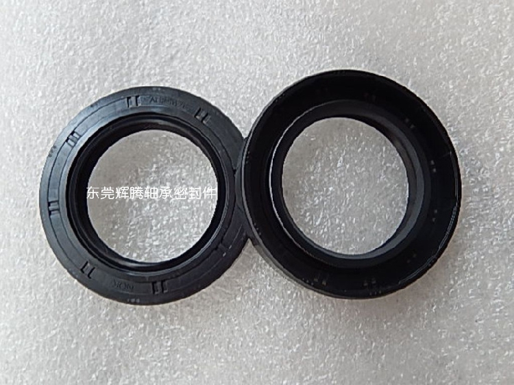 Original installed NOK skeleton oil seal TC15 * 35 * 7 TC15 * 35 * 8 TC16 * 26 * 7 TC16 * 28 * 7