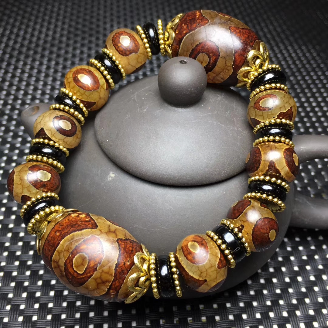 Natural Tibet Old Zhu Three - eyed String Handray Bearl Pearl Hangru Pearl Hangaru Pearl of Tibet