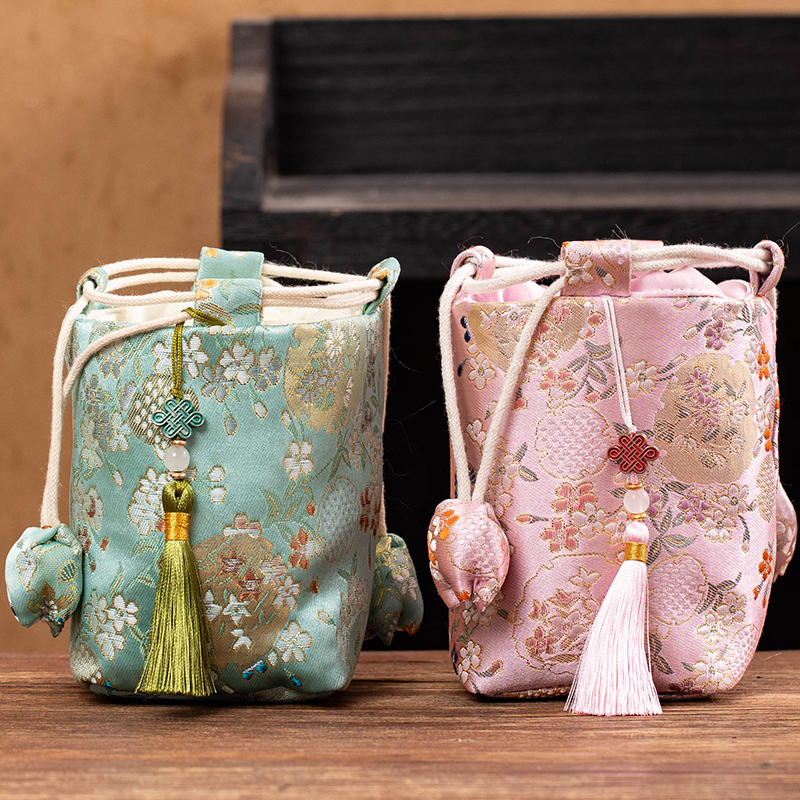Dianthus Flower with Tassels Single Cup Storage Bag Quick Storage Cloth Bag for Crafts, Bracelets, Walnut Jewelry Bag, Portable Travel