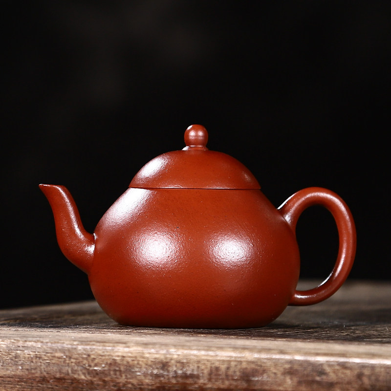 Taiwan return purple sand old teapot Ming and Qing dynasties all handmade pear-shaped pot Mengchen Lao Zhu mud sketch 100cc