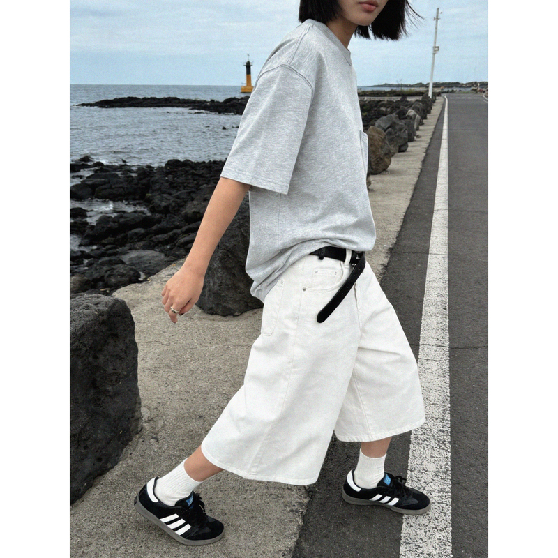 Minimalist Style White Denim Shorts for Summer, Unisex Loose Straight Casual Versatile Salt-Style Five-Sixths Length Pants