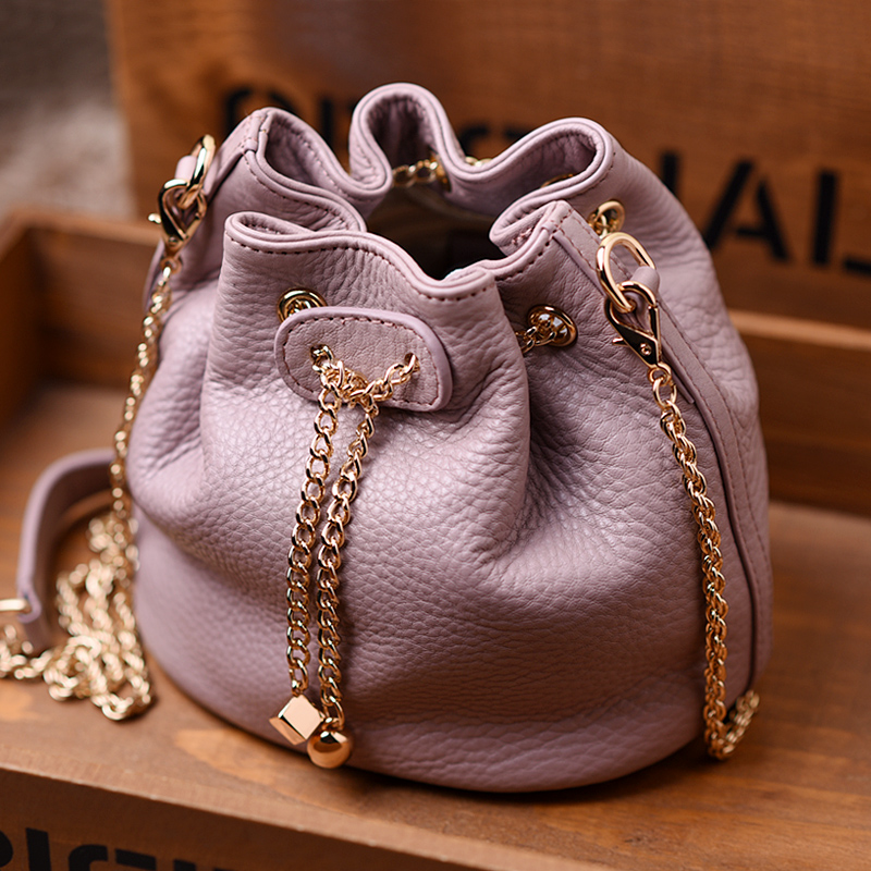 Сумка дамская черная из кожи alswa. Сумки мешок фото. Сумка мешок тренд. Сумка identi италия. Сумка мешок карнаби.