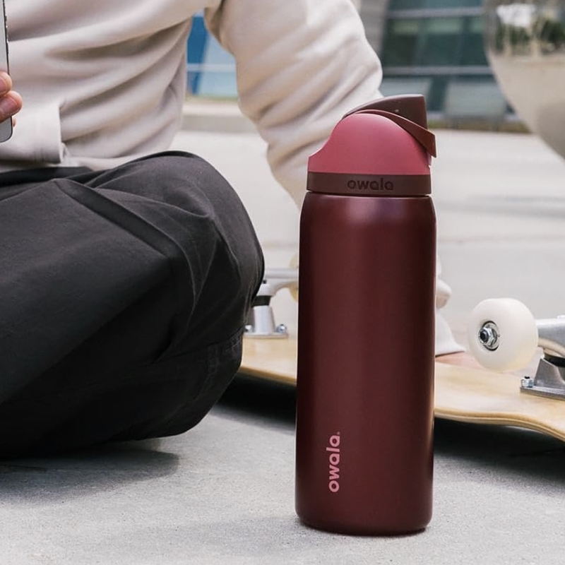 NEW Owala FreeSip 32oz Black Cherry Insulated Stainless Steel