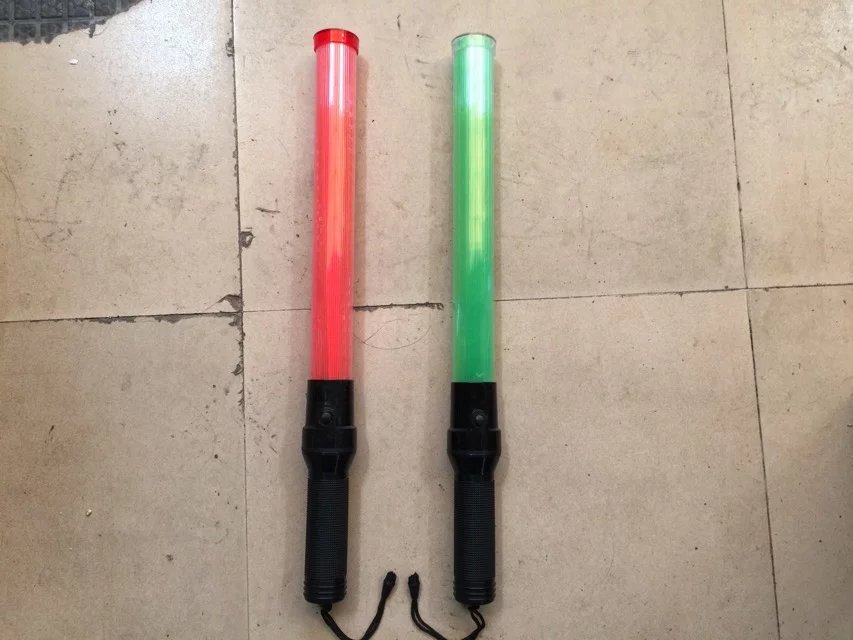 Traffic baton 54cm red and green fire hand-held warning signal fluorescent stick Charging life-saving highlight flash stick