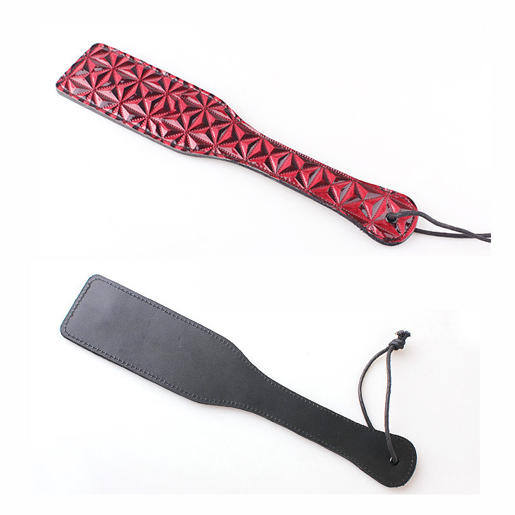 Spanking tool couple love flirty with flirty, anecdotes, smolts, whips, whips, used by women.