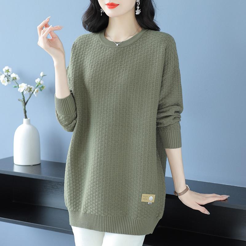 Plus Size Autumn and Winter Women's Mid-Length Wool Sweater, Stylish and Versatile for Plus-Size Women, Loose Knit Base Shirt