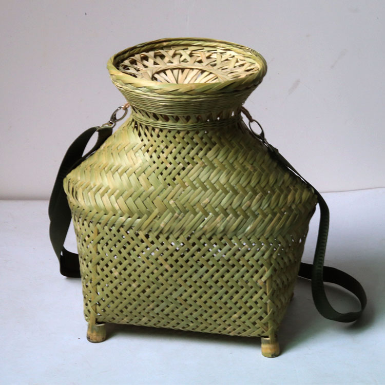 Handmade bamboo woven covered fishing spare fish basket extraction of basket yellow eel basket imitation of old shrimp cage stage props bamboo basket hot sell