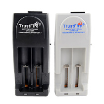  TrustFire TR-001 3V and 4 2v 18650 Rechargeable Battery Charger Black and White