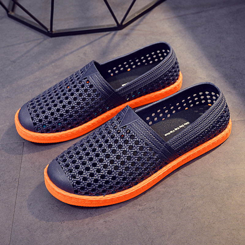 Pure hollow bare foot wear leather shoes men's Vietnam rubber hole shoes and waterproof sandals soft beach shoes and summer