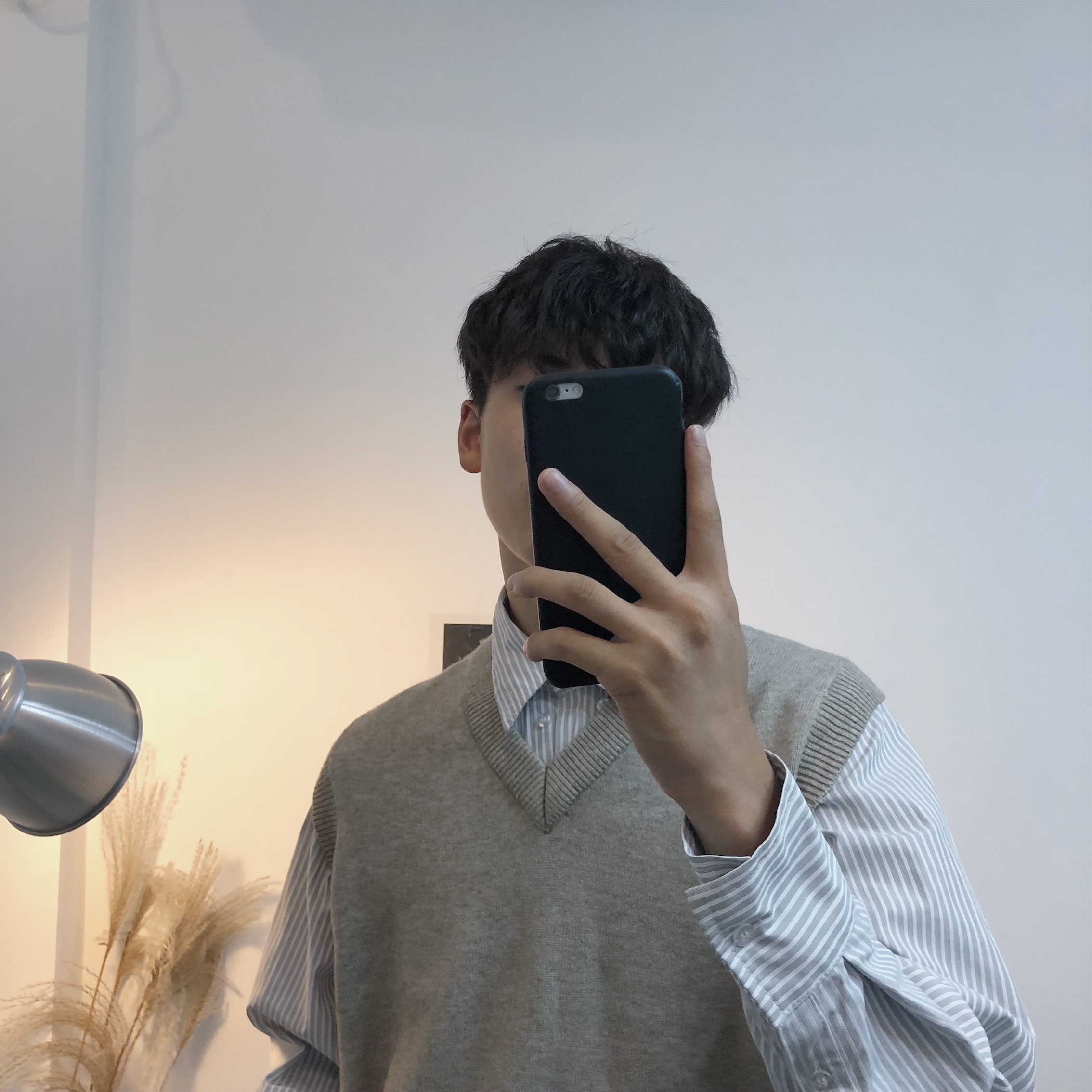 Phiên bản Hàn Quốc của gió mùa thu đơn giản và mùa đông nam màu rắn đan áo len áo len vest retro phong cách đại học nam và nữ vest nam đẹp