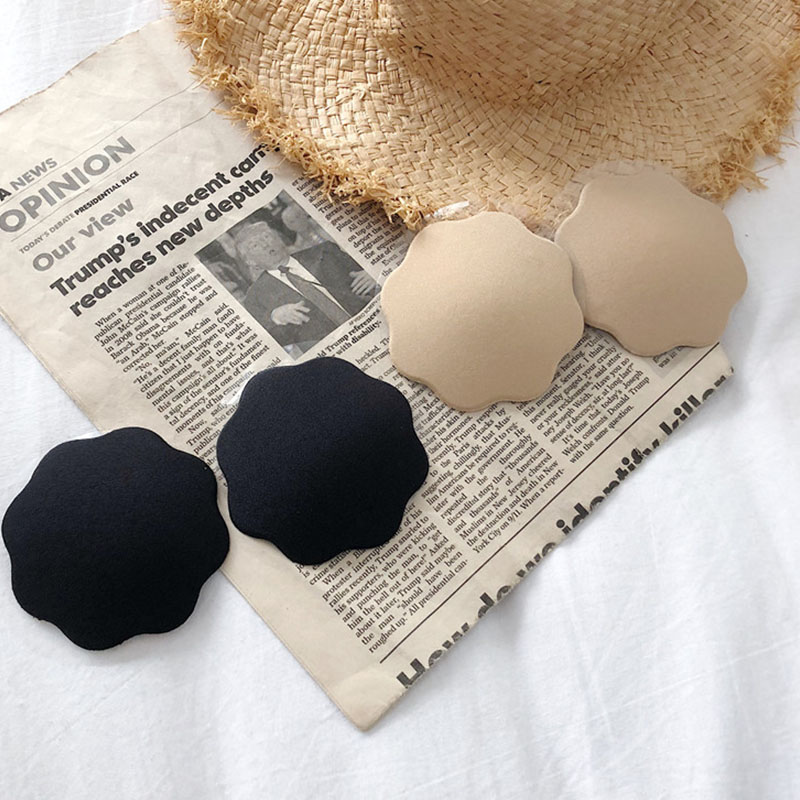 Camisole ống top váy váy núm vú chống va chạm silicone không thấm nước đồ lót màu da vô hình thoáng khí dán ngực miếng dán ngực silicon sexy