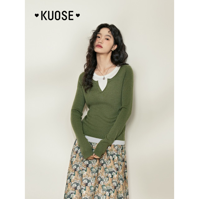 Wide colored fake two-piece base with inner layer knitted sweater for women in early spring 2024, new slim fit black thin sweater top for autumn