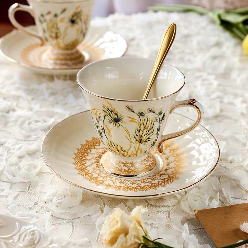 French-Style Gold-Painted Palace Coffee Cup and Saucer, European-Style Hollow Ceramic Teapot Set, British-Style Afternoon Tea Tableware, Black Tea Cup