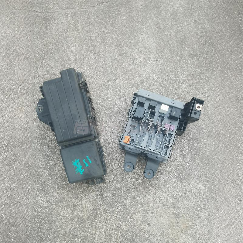 Byd Qin Body Cabin Fuse Box Indoor and Outdoor Relay Front Cabin Distribution Box Assembly 13-18 Models Byd Qin Body Cabin Fuse Box Indoor and Outdoor Relay Front Cabin Distribution Box Assembly 13-18 Models