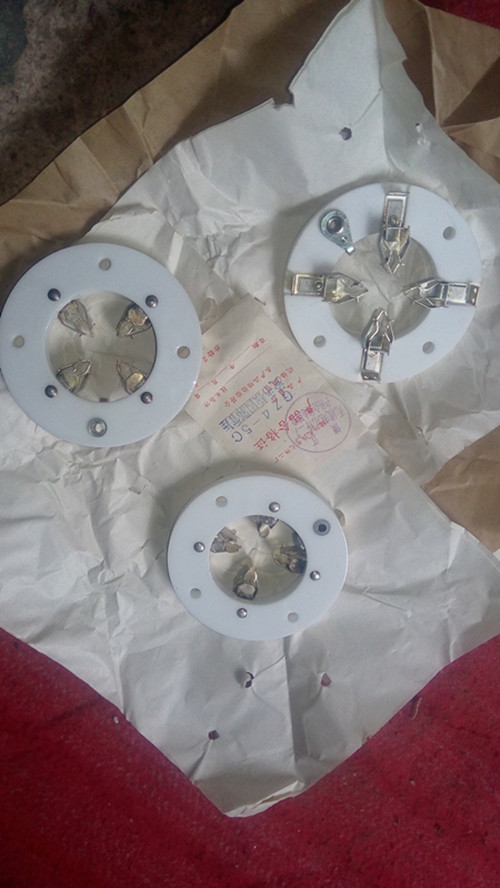 Four-leg 4-leg flat ceramic vacuum tube for vacuum tube TM85 TM-83 FD-11