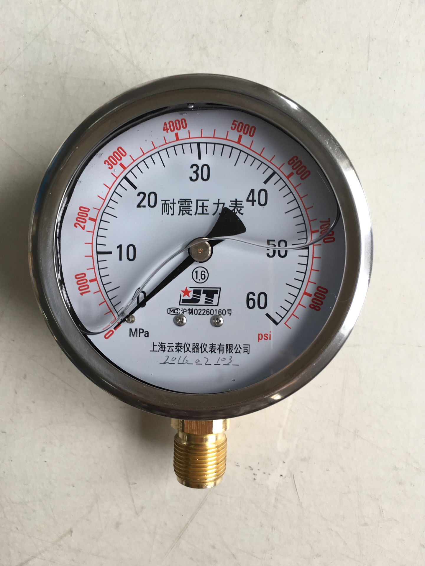 上海云泰仪器仪表耐震压力表0-60MPa ,0-8000psi  M20*1.5