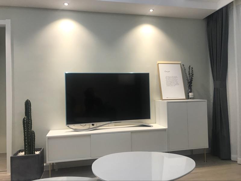 Bắc Âu cửa trượt tủ TV phòng ngủ đơn giản đầu giường bàn nhỏ sofa tươi bên tủ sắt rèn chân khung gỗ rắn tủ - Buồng tủ đựng quần áo