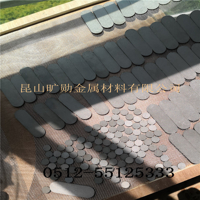 Multi - layer sintered mesh stainless steel stainless steel press filter film circular plus flange filter thickness 1 - 10mm