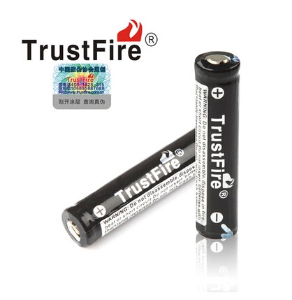 TrustFire 7 battery charging can charge 10440 lithium battery flashlight 3 7V battery battery