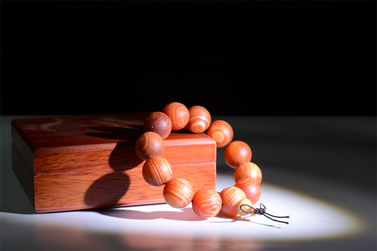 Hoàng đế máu rồng vòng đeo tay 20 ánh sáng đầy đủ Song Mingzi Đông Bắc vòng đeo tay agarism nam và nữ hạt trang sức wenwan nhà sản xuất vòng tay kim cương
