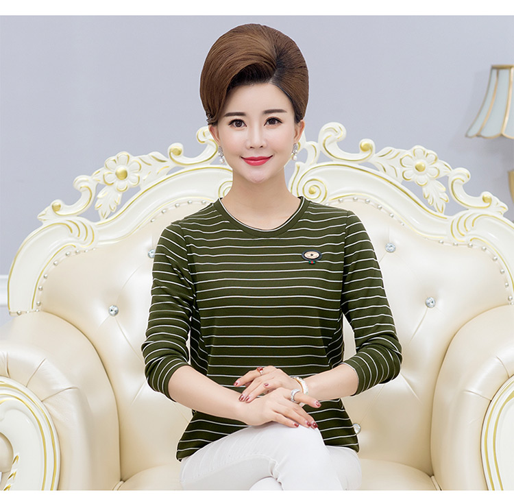 Phụ nữ trung niên xuân hè 40-50 tuổi Mẹ trung niên với áo thun sọc dài tay áo thun mỏng áo thun trung niên