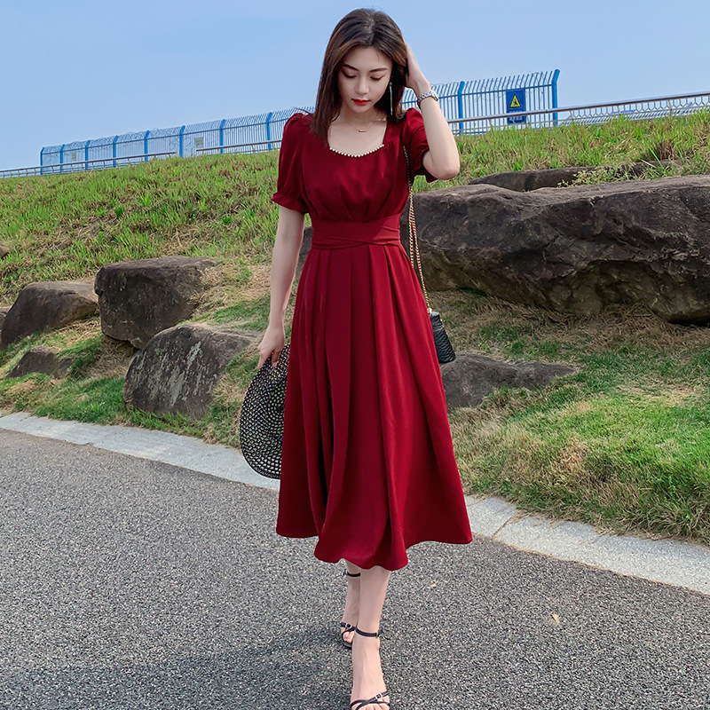Plus-Size French-Style Short-Sleeve Dress for Women, Korean Version, Elegant, Waist-Cinching, Beaded, Square-Neck, Complexion-Enhancing, Red, Over-The-Knee Long Dress