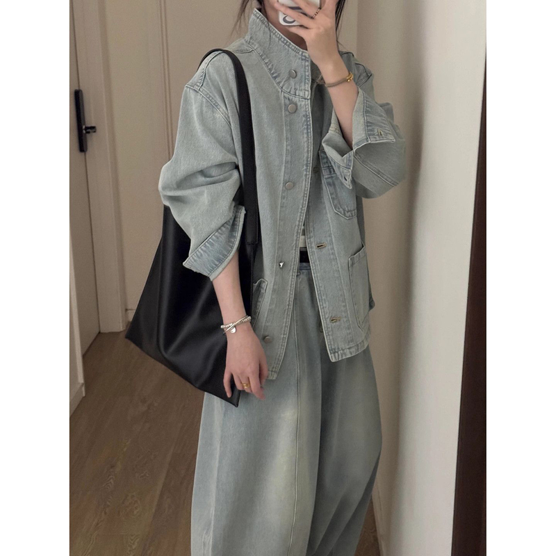 Plus-Size American Retro Lapel Denim Jacket for Women, Autumn, Loose Fit, Workwear Style, Washed and Distressed Denim Jacket Plus-Size American Retro Lapel Denim Jacket for Women, Autumn, Loose Fit, Workwear Style, Washed and Distressed Denim Jacket