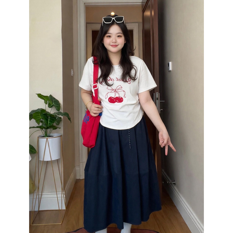 White Cherry Print Short-Sleeve T-Shirt for Women, New Summer Style, Plus Size, Slimming Waist Design, Regular Shoulder Top