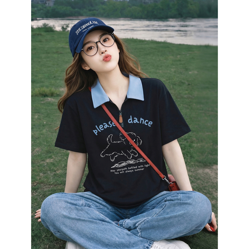American-Style Niche Printed Short-Sleeved T-Shirt for Women, Summer Plus-Size Loose Fit, Slimming Design, Polo Top American-Style Niche Printed Short-Sleeved T-Shirt for Women, Summer Plus-Size Loose Fit, Slimming Design, Polo Top