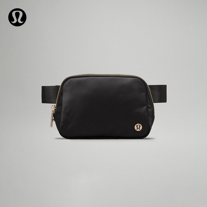 Lululemon Black and Gold Waist Bag with Metal Design, Suitable for Everyday Use, Water-Repellent Feature Lu9Bu5S