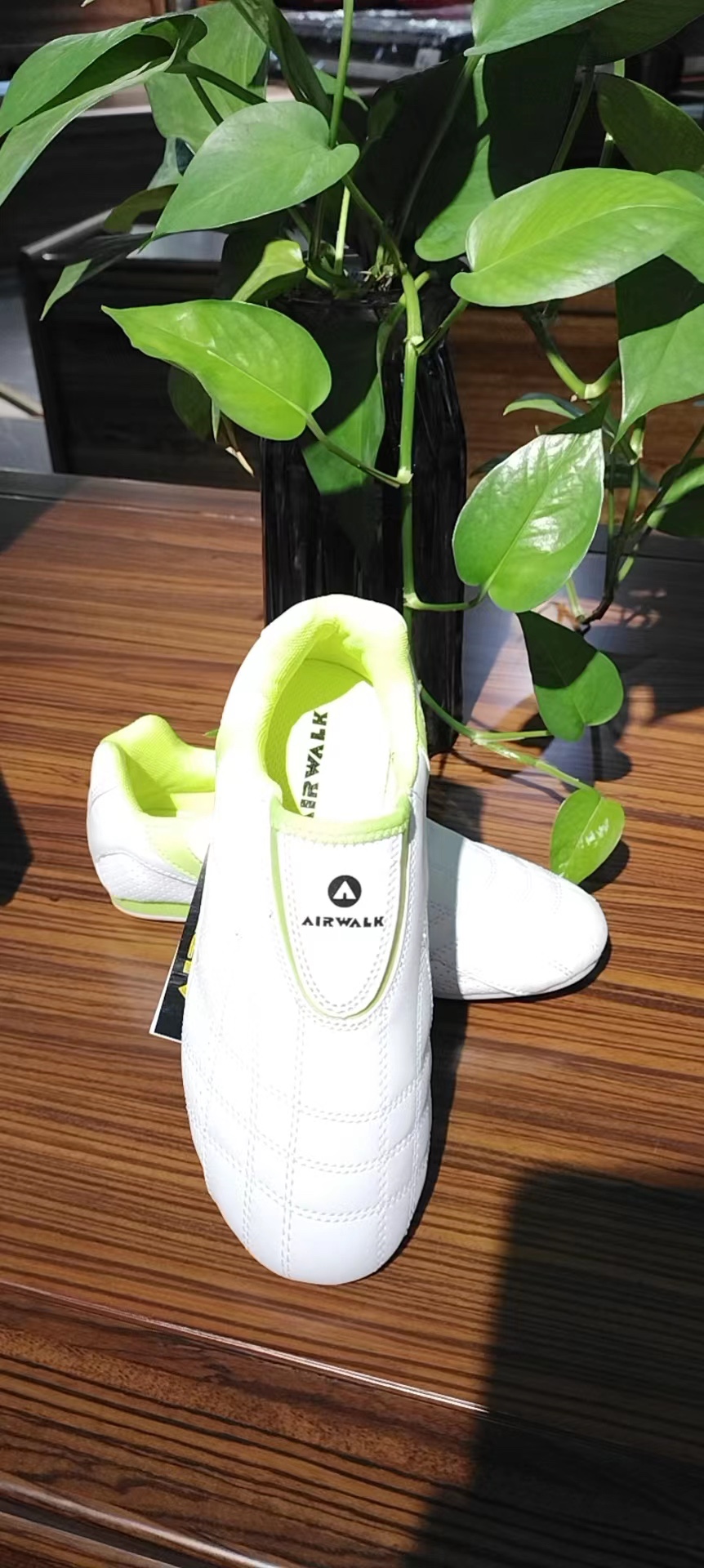 YDX001-K01 Comfortable Sneakers-Taobao